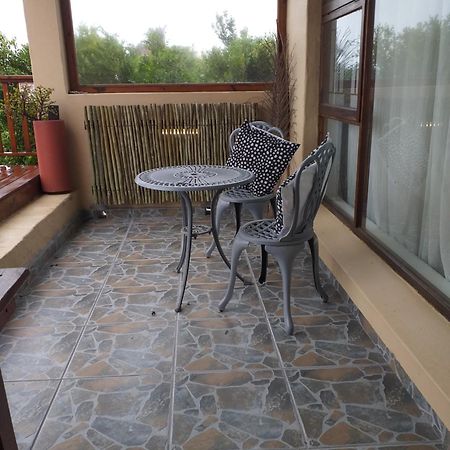 A1 Kynaston Self Catering Or Bed And Breakfast Jeffreys Bay Extérieur photo