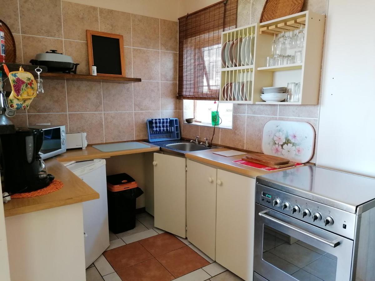 A1 Kynaston Self Catering Or Bed And Breakfast Jeffreys Bay Extérieur photo
