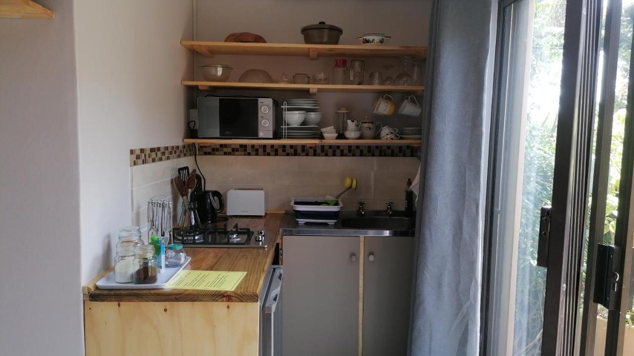A1 Kynaston Self Catering Or Bed And Breakfast Jeffreys Bay Extérieur photo