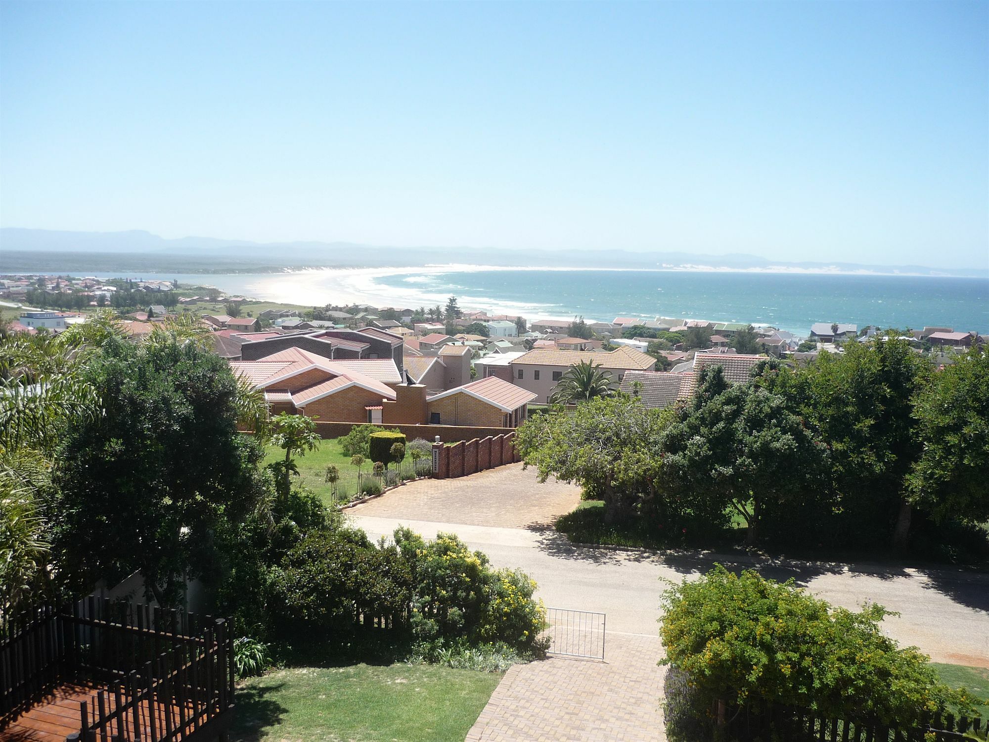 A1 Kynaston Self Catering Or Bed And Breakfast Jeffreys Bay Extérieur photo